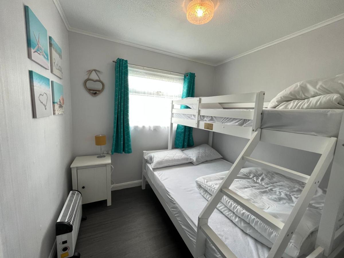 Macs Shack, California Sands, Scratby - Two Bed Chalet, Sleeps 5, Pet Friendly, Free Pool Passes Plus Linen And Towels Included Great Yarmouth Kültér fotó